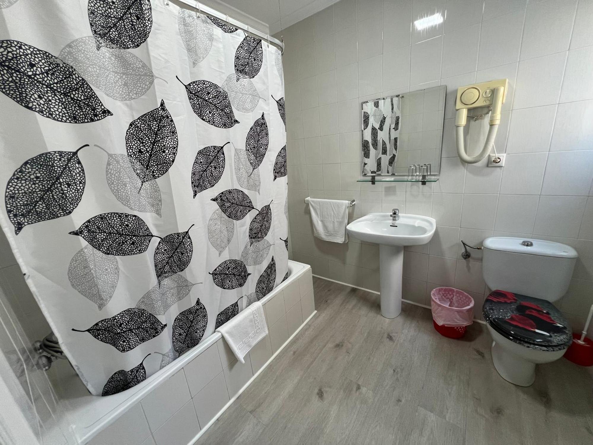 Hotel Dila Velez Malaga Eksteriør bilde
